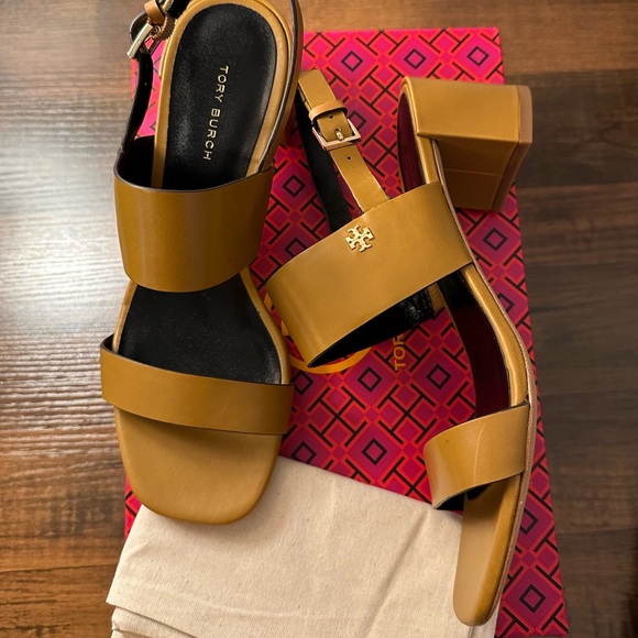 NWT Tory Burch DOUBLE T HEELED SANDAL Size 6.5 - Picture 2 of 6